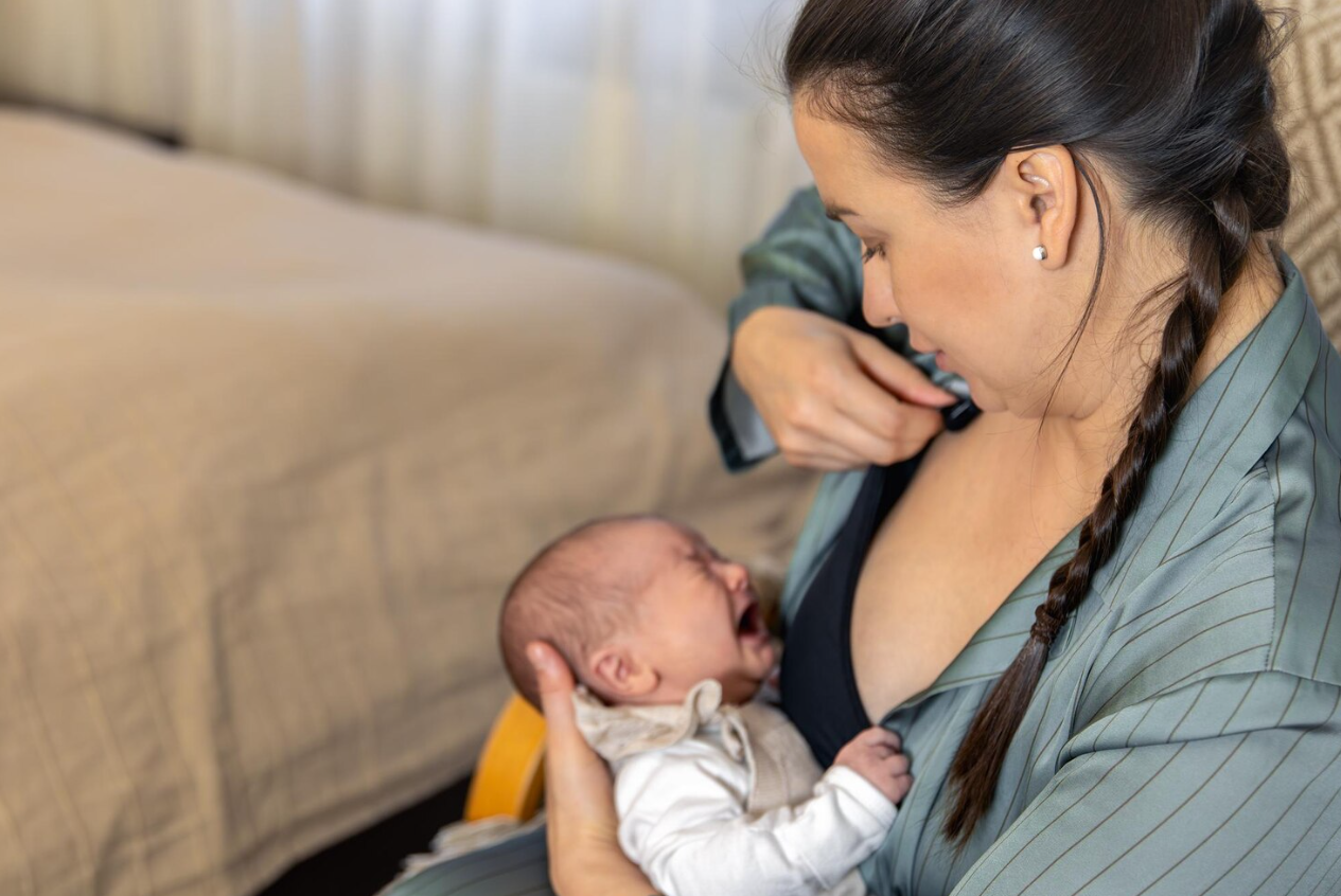 urgent babysitter in Singapore